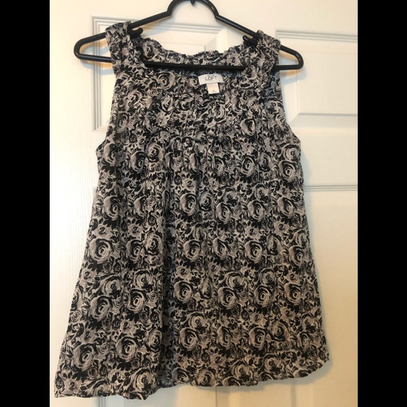 Black and white floral print sleeveless summer top - Picture 1 of 3